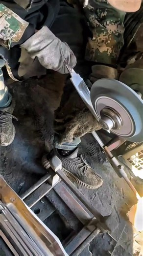 Precision Blade Grinding | Satisfying Metal Sharpening with Sparks