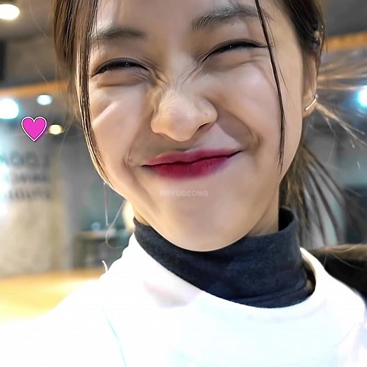 Exploring Ryujin's Whisker Dimples in K-Pop