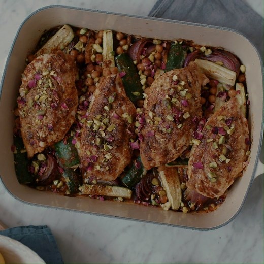 We're just under a week away from #GRQuickandDelicious ! Are you ready for delicious recipes like this ?? Pre-order your copy now !!! po.st/VdFBEt | Gordon Ramsay