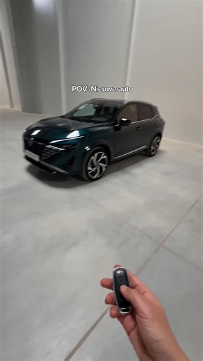 Het leven ziet er beter uit achter het stuur van een Qashqai. 😎 #Nissan #DefyOrdinary #Qashqai #NissanQashqai | Nissan
