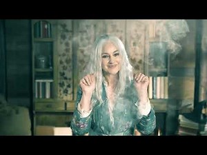 Monica Bellucci "La Befana Vien Di Notte 2"