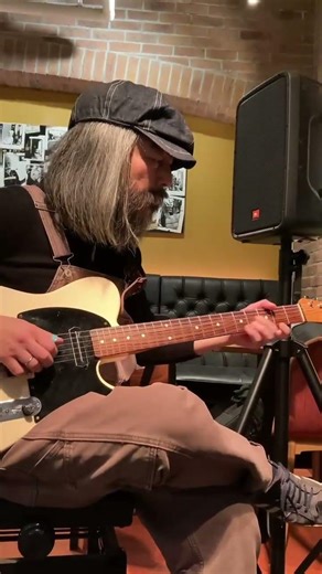 【髭おじさんのGuitar Secret】ウォーキングベースとメロディを一人で弾く「A Taste Of Honey」アンプ直 #techniques #licks #jazz #guitarsolo