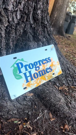 Custom front plates are a easy way to elevate any business vehicles, PM to design yours today📲#trucktok #fyp #customfrontlicenseplate #smallbusiness #polkcounty