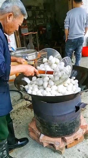How to Make Steamed Dumplings at Home