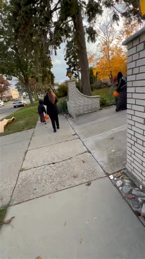 We are trick-or-treating now happy Halloween | Joe Inserra