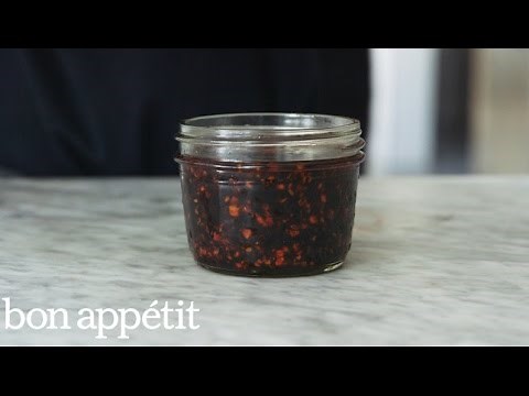 The Easy Homemade Peanut Chili Oil You Need