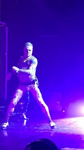 Erasure's Andy Bell...Funky Dance - Victim of Love (Live), Toronto 2018 #80s #erasure #concert