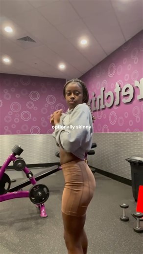 ‎VK FIT ᢉ𐭩‎ on Instagram: "optionally skinny🤭… my weight gaining guide is available to help my girls put on weight the right way! link in bio🫶🏾 • • • #weightgain #fyp #reelsinstagram"