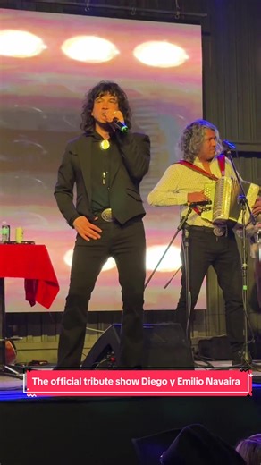 The Official Tribute Show Diego y Emilio Navaira 🔥💯👏🏻🤟🏻 Monterrey Mex 🇲🇽 24-01-2026 “bailando contigo”✌🏻💪🏻 Interpretado por los hijos de Emilio y su sobrino Rigo Navaira hijo de Raulito ✍🏻 #tribute #viralvideo #parati #fyp #tiktok @Rigo @Diego Navaira @Emilio Navaira @TEX MEX FEST @Mike Aguilar @Emilio Navaira IV @Luke