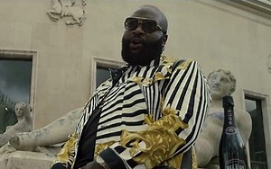 Rick Ross : Rich is Gangsta à Paris ! (CLIP)