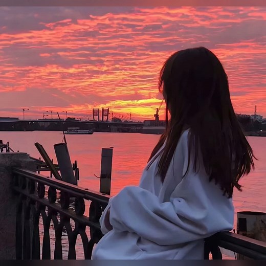 氛围感好看的女生头像
