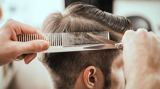 Haare selber schneiden: Anleitung und pratische Tipps