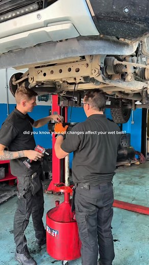 Wet belt systems run inside the engine, so clean, high-spec oil is essential. 🚨 Using the wrong oil or skipping changes can cause belt wear, engine damage, and costly repairs. That’s why we always recommend Castrol oil: trusted, proven, and designed to protect wet belt engines. Look after your oil, and your engine will look after you. 👌 | The Wet Belt Tech