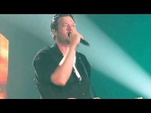 "Boys Round Here" - Blake Shelton Live