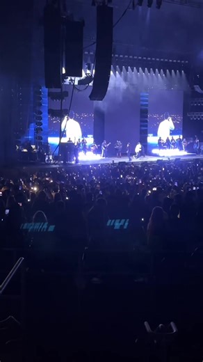 Peso pluma was honestly such a great performer ngl & Tito was more of like the chill and peso was the energy Chula Vista amphitheater was packed but I mean I don’t think there’s much they can do , if you can afford to uber or walk, do it #chulavista #pesoplumaconcert #pesoplumatour #pesoplumaconcierto #concertchulavista