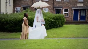 A Nigerian bride is delayed for her wedding