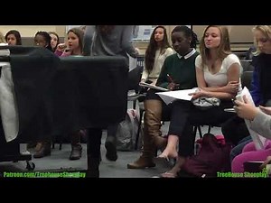 College Girls Candid Feet Shaking