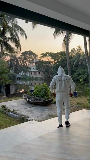 12 reactions |  All-In-One Combo Deal!  Trouser + Hoodie with Chain...