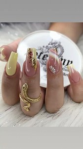 Have you ever tried yellow on your nails? 💛☀️💅🏾 #nailart #nailsnailsnails #FacebookPage #nails #NailsOfTheDay #YellowNail #BoldNails #NailGoals #reelsviralシ #reelsvideoシ | Fashion Nails & Bellezza