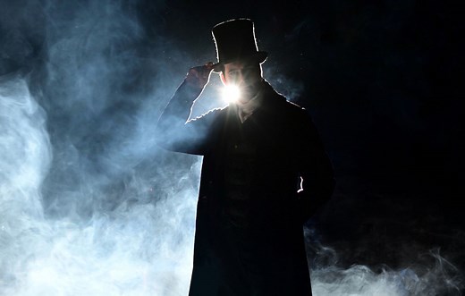 « La Légende de Monte-Cristo » : L’œuvre de Dumas adaptée en comédie musicale, mais pour raconter quoi ?