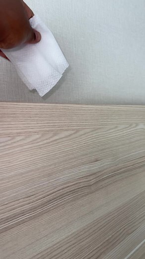 How often are you dusting? Let’s kick up some dust 🤍 I don’t have my swiffer duster but my Clorox wipes work just fine! WHAT DAY DO YOU DUST? #dustymonday #dust #housecleaning #dirty #hotelcleaning | KeeksCleaning