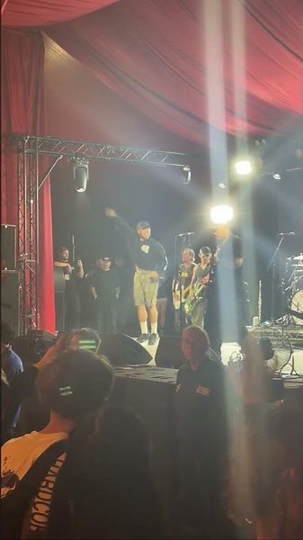 Speed turned their Reading set into a whirl of moshpits, crowdsurfers and circle pits