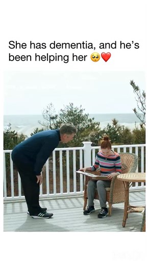 This movie 🥺❤️ 🎥 still alice: Alice Howland is a renowned linguistics professor happily married with three grown children. All that begins to change when she strangely starts to forget words and then more. When her doctor diagnoses her with Early-onset Alzheimer’s Disease, Alice and her family’s lives face a harrowing challenge as this terminal degenerative neurological ailment slowly progresses to an inevitable conclusion they all dread. Along the way, Alice struggles to not only to fight the