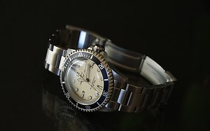 スウィープセコンド・クォーツ200ｍダイバー “The STAC”