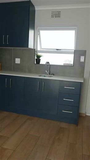 Scent savings! Get 30% off single fine fragrances at Clicks. Shop in-s...