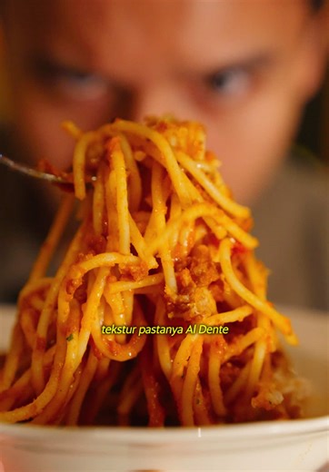 Emilia Caffe: Tempat Nongki dengan Masakan Italia dan Asia