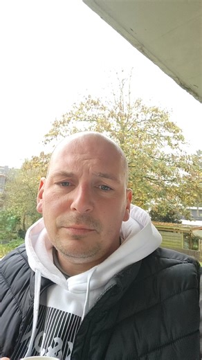 Gespräch über Arbeit und Freiheit mit einem Alien