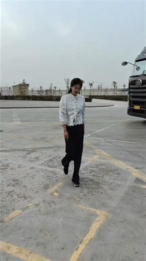 #记录卡车生活#卡车女司机 #automobile #longload #travel #truckdriver #driver #roadtrip #trucking