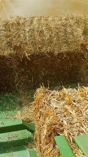 KRONE UK on Instagram: "The new benchmark in straw harvesting – BiG Pack HDP II 1290 (VC) 👑 #KRONE #BiGPack #kroneagriculture"