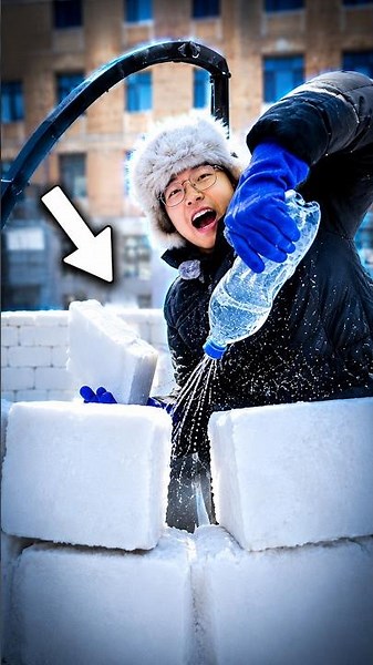 He built a house using only snow 😱❄️