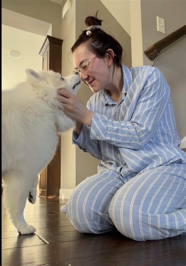 Day 20 - ADHD and disordered eating. Why it happens. As someone that is navigating a late in life diagnosis with ADHD and struggled with my own relationship with food in college, the connections between the two are significant. I now am lucky enough to be in recovery and supporting others in healing their relationship with food and understanding patterns that exist between their neurospicy brain and food! #adhdtiktok #adhdinwomen #dietitiansoftiktok #adhd #adhdtok