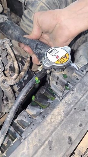 How to check radiator cap#mechancial #mechanic #repair #youtubeshorts #shorts #ytshorts #tips #yt