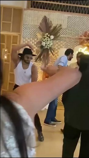 Ranveer singh is dancing with mother on her birthday!