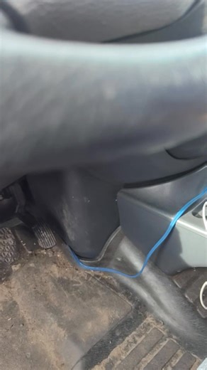 So my wonderful daughter offered to go start the sprinter early this morning, keep in mind she is only 8 years old. So I said sure here is the key you know what to do to start it?? She said yep turn the key to on wait for the funky curry light to go off then start it. Shortly after she went outside she came back in and said Dad...the key fob broke"....I thought it was like the battery compartment popped open...nope....the whole fob broke but thankfully my munchkin found the little very important