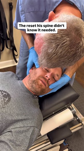 After a car accident, the spine often takes the impact long after the crash. Micro misalignments, muscle tension, and nerve irritation can linger affecting everything from posture to sleep. This adjustment helped realign the cervical and thoracic spine, reduce pressure, and restore normal movement patterns. Every precise correction supports the body’s natural healing process, helping patients move and feel like themselves again. Experience alignment, book now. Link in bio. #sarasotachiropractor 