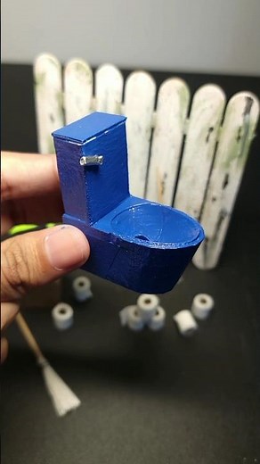 Este mini baño es casi funcional. #arte #miniatura #miniaturas #maqueta