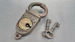 #CrabLock #SurprisingSecurity #LockOpening #SecurityInnovation #UnlockingSecrets #lockpick #lockpicking #picklock #locks #lockpicker #fyp #padlock | Picking Locks | Facebook