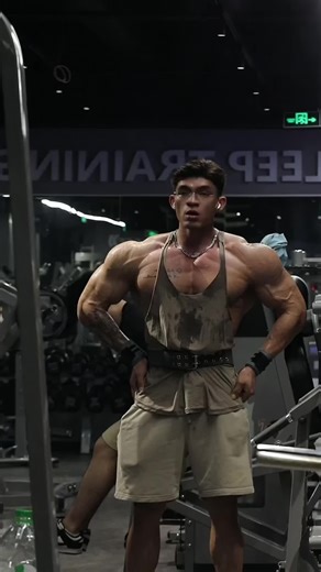 Muscle handsome men#boy #handsome #reels #hot #modelfitness #atractiveboys #abs #gymoutfit #bodybuilder #bodybuildermotivation #hunks #muscle #asian #mensphysique #fitness #fitnessmovation #2025 #gym #contest #photoshoting