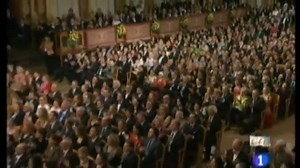 Johann Strauss, Marcha Radetzky - Georges Pétre Este es uno de los conciertos mas importantes del año, obligatoriamente se debe tocar esta pieza que ya es tradicion para recibir el siguiente año. Mis mayores deseos para este nuevo año van hacia ti, para que éste sea el año en el que cumplas todos tus deseos, consigas todo aquello que tanto anhelas y que la musica siempre te acompañe ademas de que guarde tus mejores momentos. Te envío mis mayores deseos y mis mayores felicitaciones. | The violini