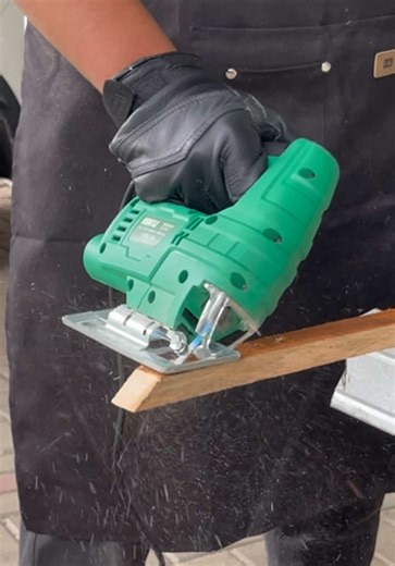 ISKU jigsaw 450W gak ada yang lebih baik dalam motong kayu jadi siku mesin gergaji jigsaw ✅✅✅ #iskutools #mesinjigsaw