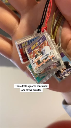That Nostalgic Nerd on Instagram: "Do you remember HitClips?! #hitclips #mp3player #ipod #2000snostalgia #hilaryduff #sugarray #britneyspears #dreamstreet @hilaryduff @therealmarkmcgrath @pink @officialdreamstreet"