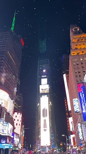 Happy New Year 2021 from Times Square 😍🥳💕 | New York Mickey