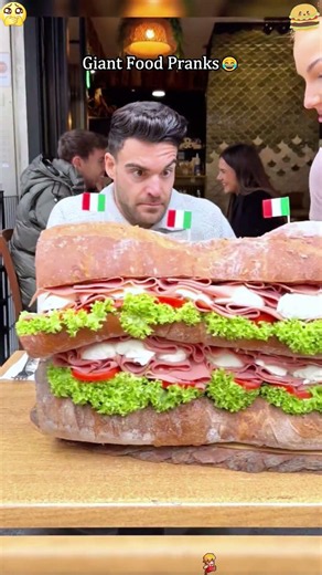 Giant food prank #funnymoments #food #foodprank #giantfood #moment #shorts#viral#funny