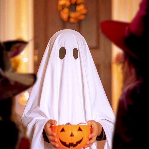 Coughs shouldn’t scare the other kids away this Halloween. Take Ambroxol HCI (Mucosolvan) Kids for fast action and recovery in as early as 30 minutes up to 2-5 days recovery, with triple action to help prevent future phlegm build up, loosen phlegm and clear airways. So you can make the moment last, not the cough with phlegm! If symptoms persist, consult your doctor. MAT-PH-2501110 / Ver 1.0 / DA 09-2025 / DM 09-2025 ASC Ref No.: S0147P091825M | Mucosolvan PH