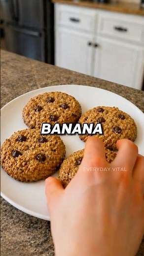 3-Ingredient Banana Cookies?! 🍪🔥 Soft, Healthy & So Easy!