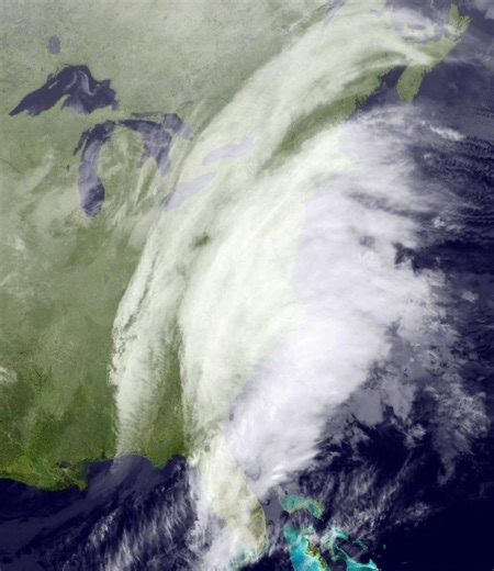Nor'easter pounding region canceling flights, schools